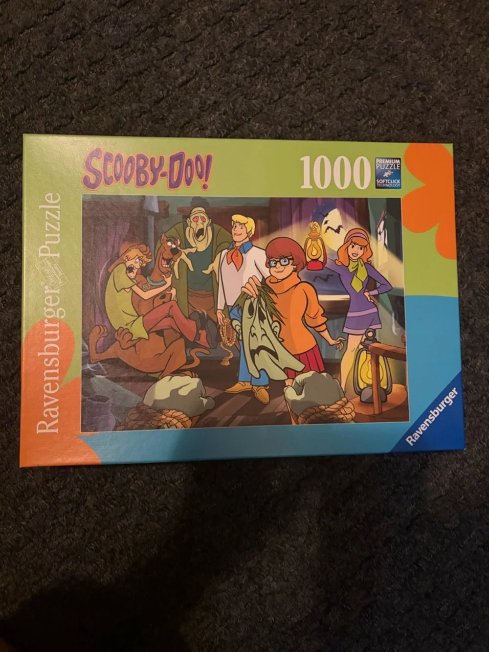 Ravensburger 1000 piece Scooby doo puzzle NIB - Picture 1 of 2